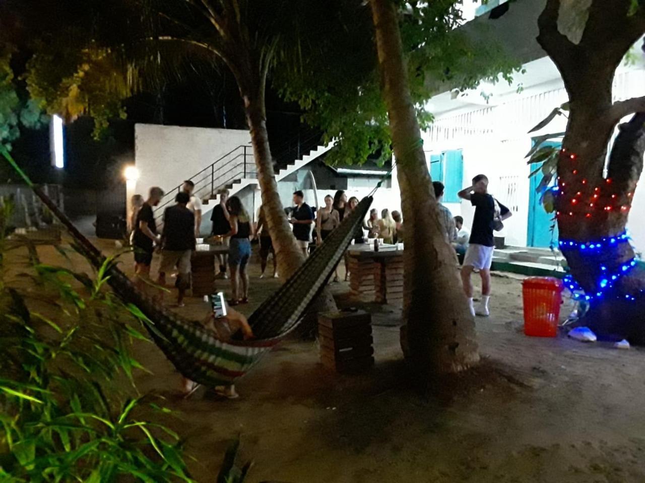 Hangover Hostels Arugam Bay Exterior photo